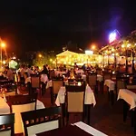 Hisar Club فندق