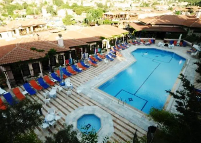 Hisar Club Szálloda 3*