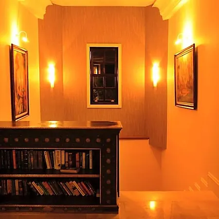 فندق Hisar Club 3*