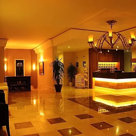Hisar Club فندق