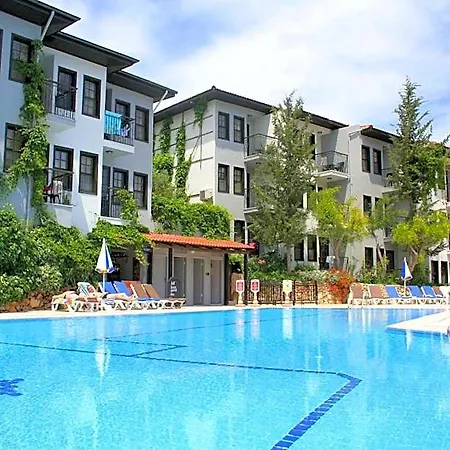 Hisar Club فندق 3*
