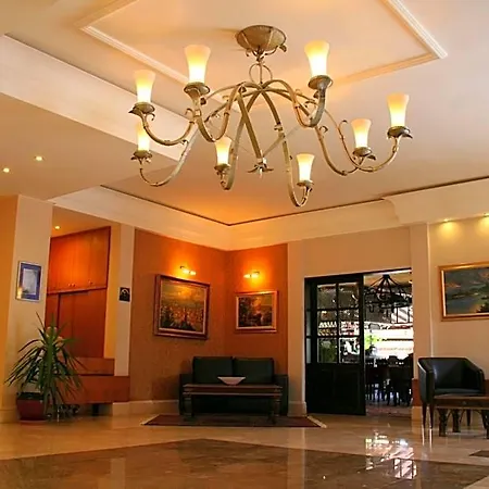 فندق Hisar Club 3*